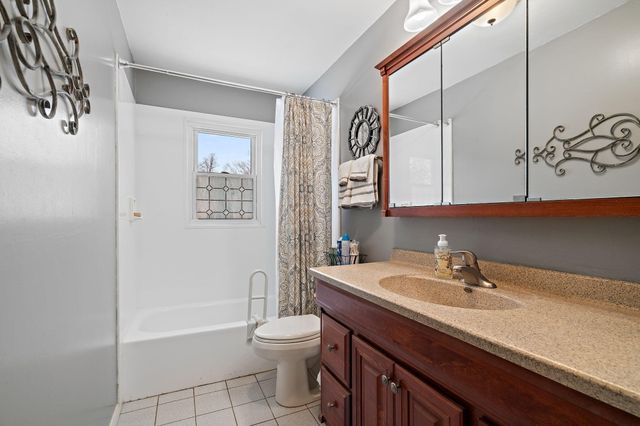 5851 Newport Avenue, Portage, IN 46368