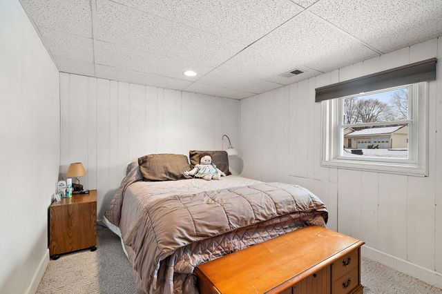 5851 Newport Avenue, Portage, IN 46368