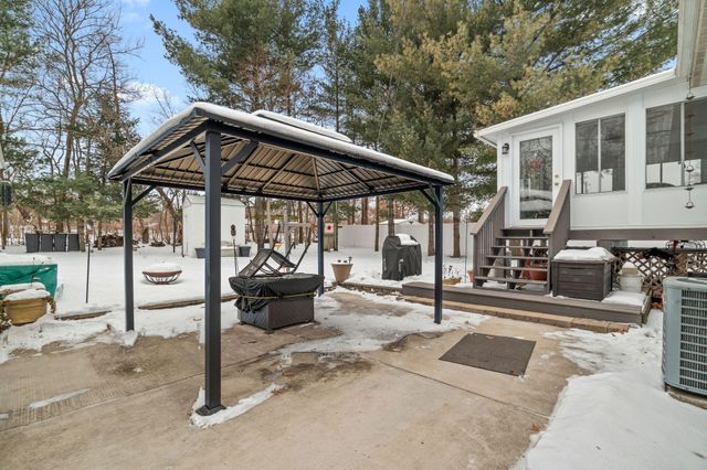 5851 Newport Avenue, Portage, IN 46368