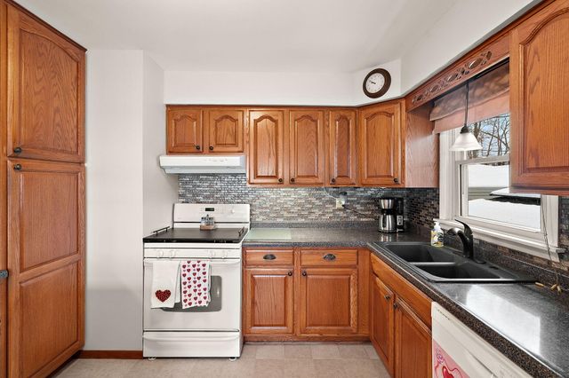 5851 Newport Avenue, Portage, IN 46368