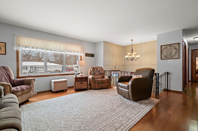 5851 Newport Avenue, Portage, IN 46368