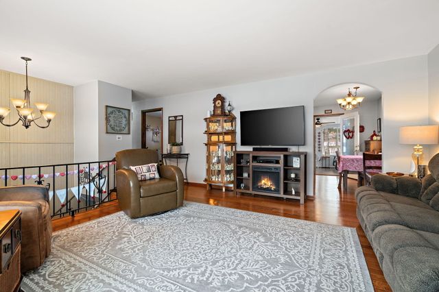 5851 Newport Avenue, Portage, IN 46368