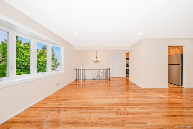 880 Washington Street, Baldwin, NY 11510