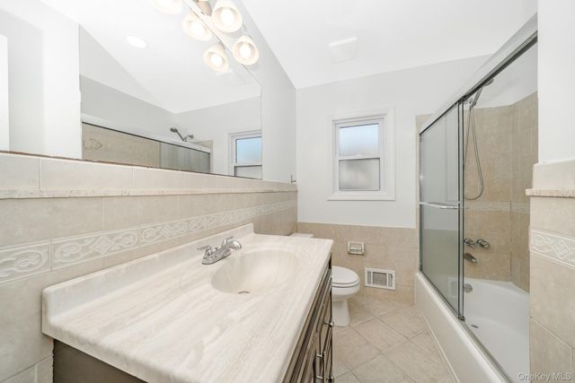 880 Washington Street, Baldwin, NY 11510