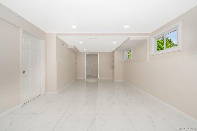 880 Washington Street, Baldwin, NY 11510