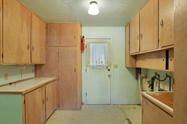 1617 Ashwood Dr, Modesto, CA 95350