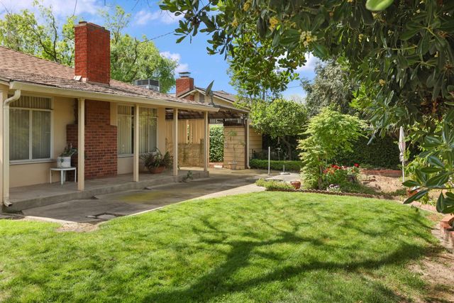 1617 Ashwood Dr, Modesto, CA 95350