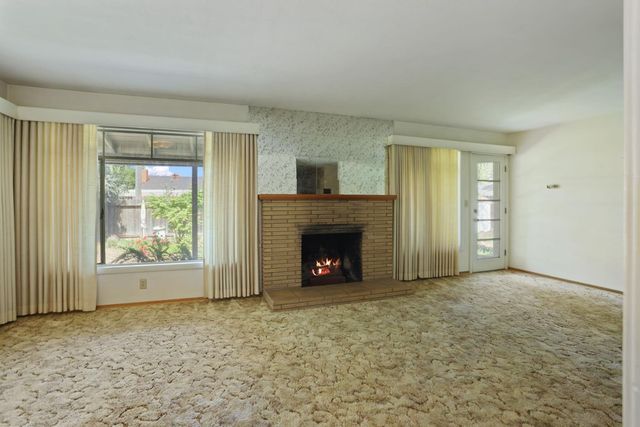 1617 Ashwood Dr, Modesto, CA 95350