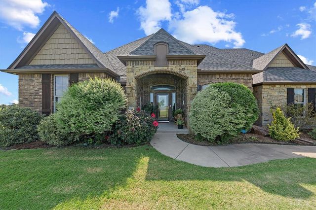 15821 SW 26th Street, El Reno, OK 73036