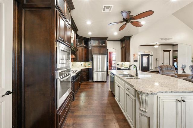 15821 SW 26th Street, El Reno, OK 73036