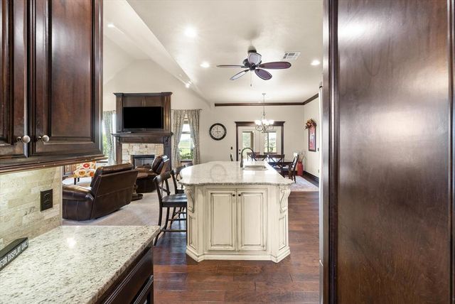 15821 SW 26th Street, El Reno, OK 73036