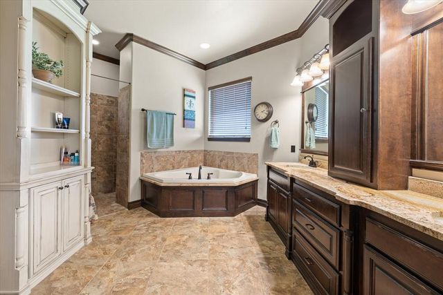 15821 SW 26th Street, El Reno, OK 73036