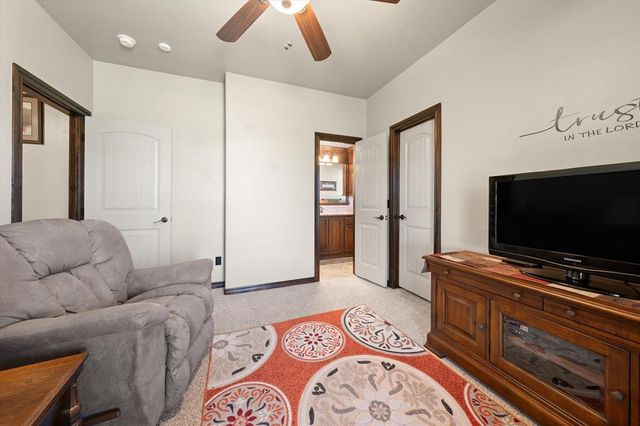 15821 SW 26th Street, El Reno, OK 73036