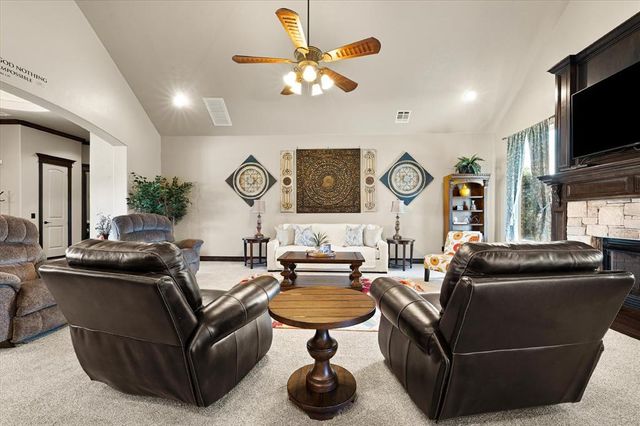 15821 SW 26th Street, El Reno, OK 73036