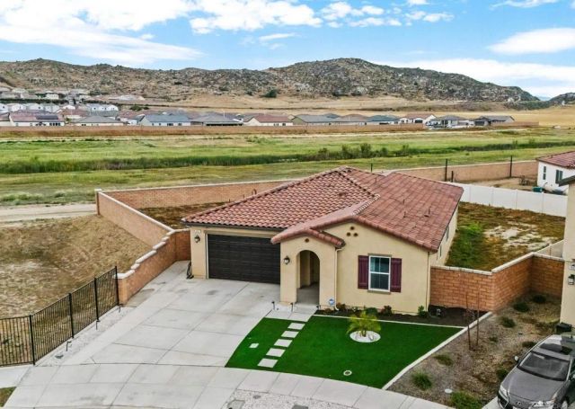 29337 Hondo Lane, Winchester, CA 92596