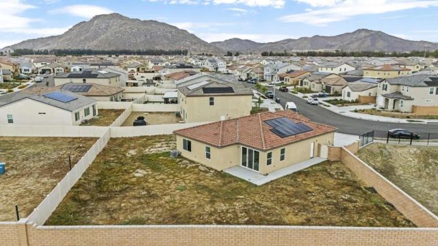 29337 Hondo Lane, Winchester, CA 92596