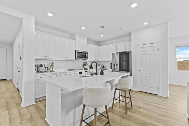 29337 Hondo Lane, Winchester, CA 92596