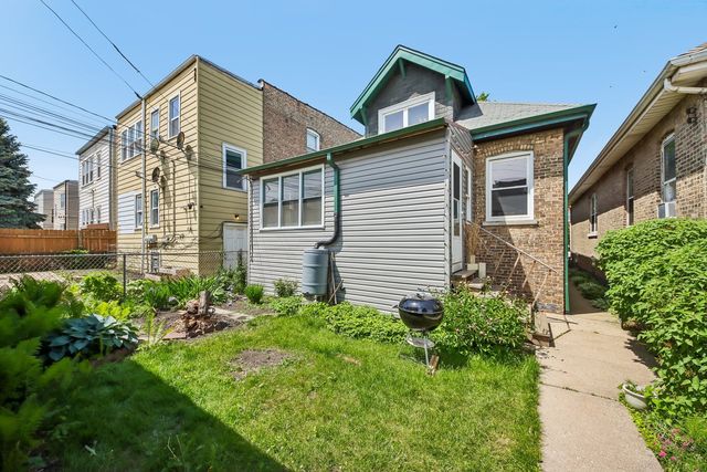 4033 W Wellington Avenue, Chicago, IL 60641