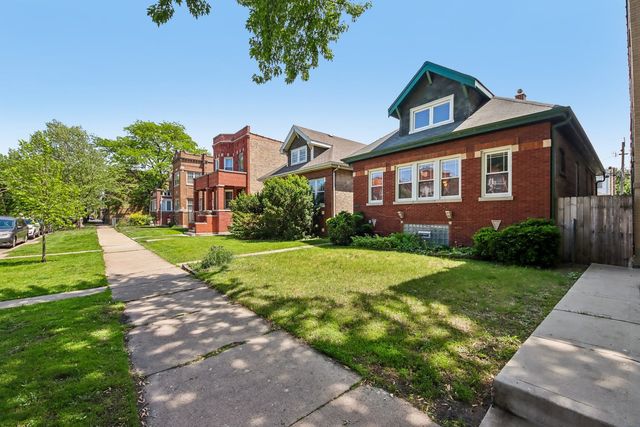 4033 W Wellington Avenue, Chicago, IL 60641