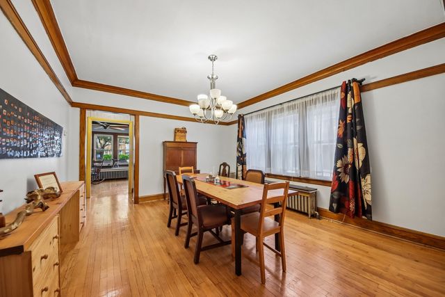 4033 W Wellington Avenue, Chicago, IL 60641