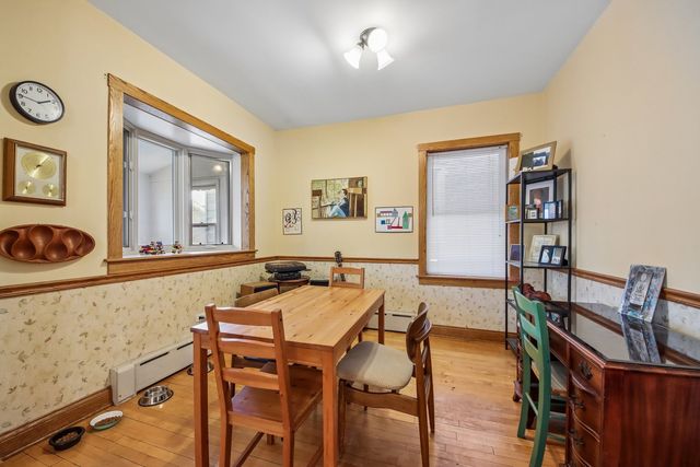 4033 W Wellington Avenue, Chicago, IL 60641