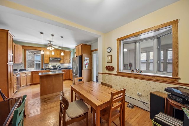 4033 W Wellington Avenue, Chicago, IL 60641