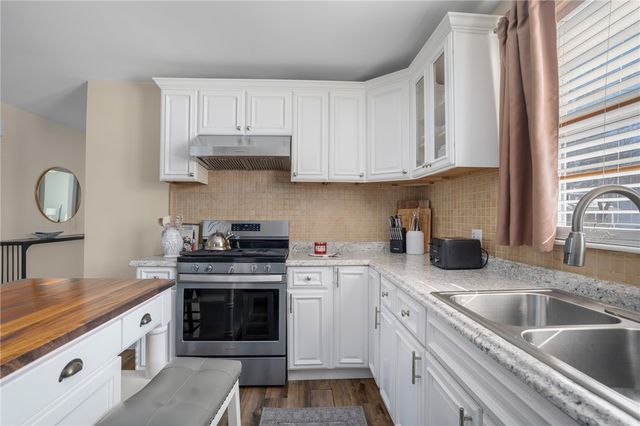 2 Ward Avenue, North Providence, RI 02904