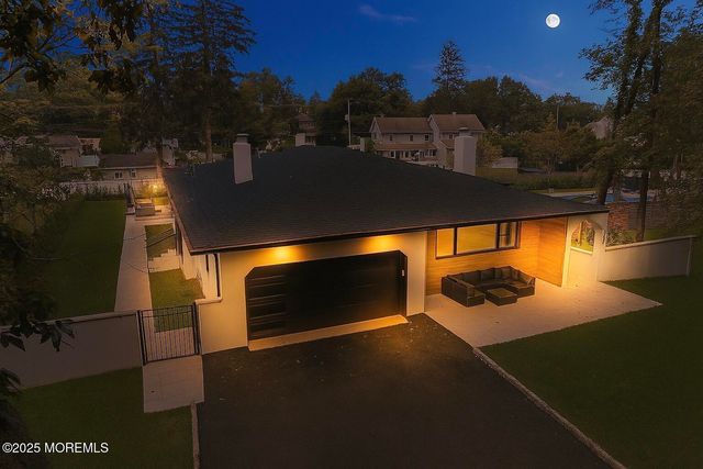 441 Slocum Place, Oakhurst, NJ 07755