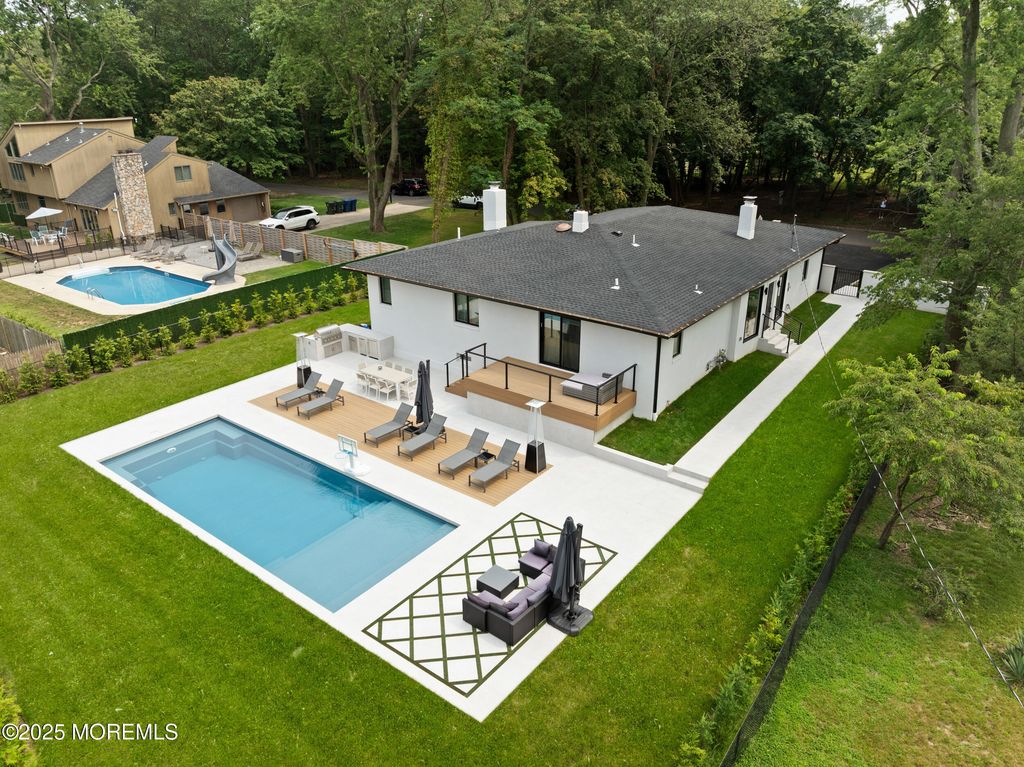 441 Slocum Place, Oakhurst, NJ 07755