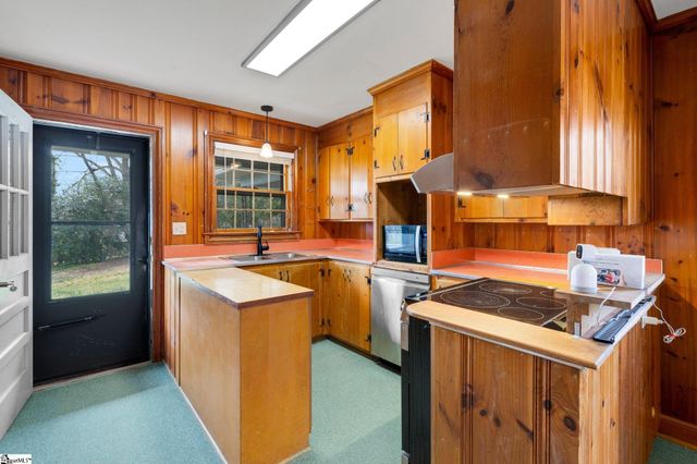 205 Whitten Street, Easley, SC 29640