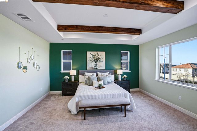 2525 Modena Dr, Pittsburg, CA 94565