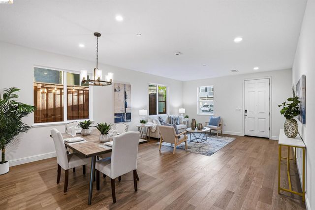 2525 Modena Dr, Pittsburg, CA 94565