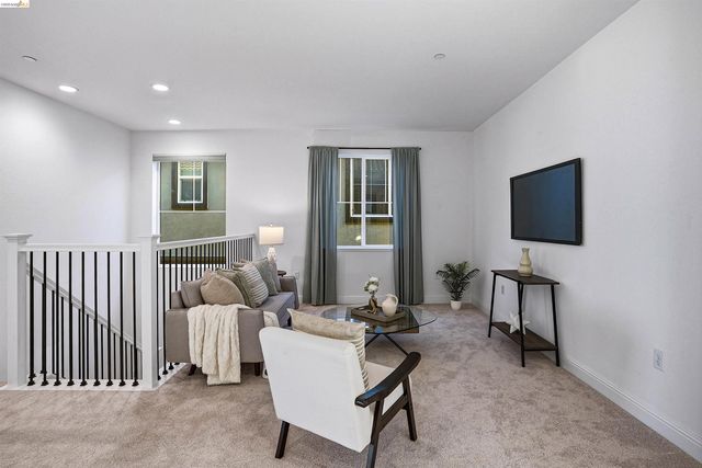 2525 Modena Dr, Pittsburg, CA 94565