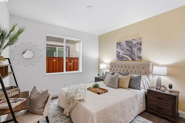 2525 Modena Dr, Pittsburg, CA 94565