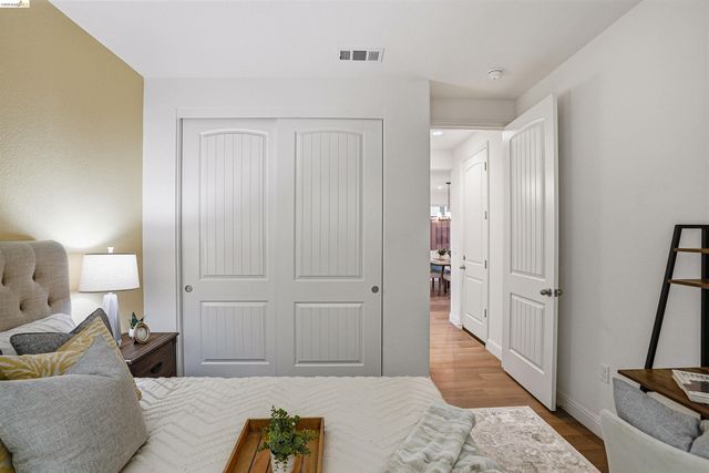 2525 Modena Dr, Pittsburg, CA 94565