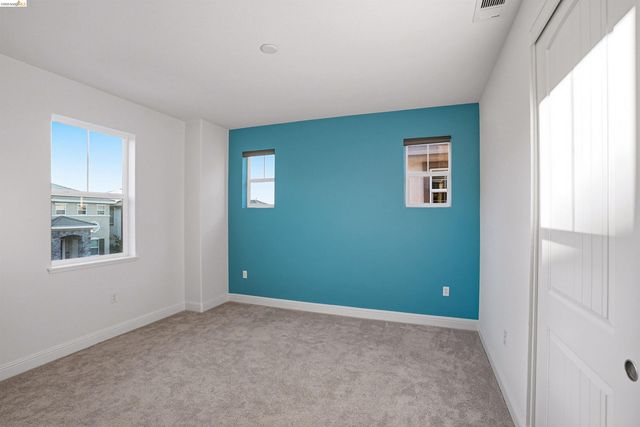 2525 Modena Dr, Pittsburg, CA 94565