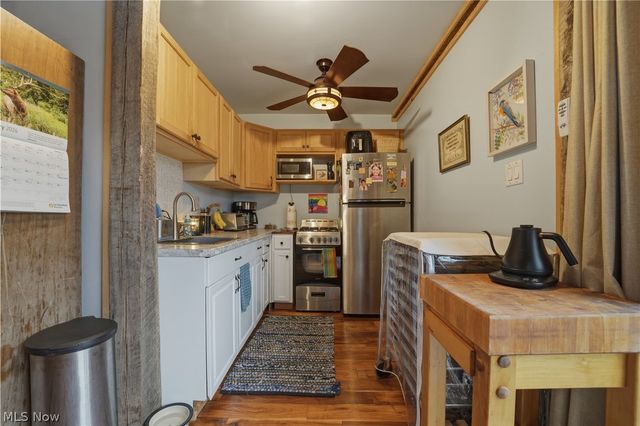 5825 Lake Road 9, Ashtabula, OH 44004