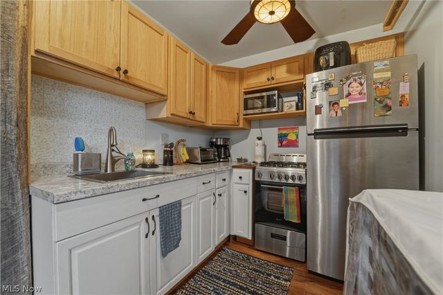 5825 Lake Road 9, Ashtabula, OH 44004