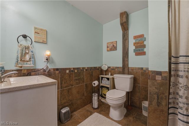 5825 Lake Road 9, Ashtabula, OH 44004