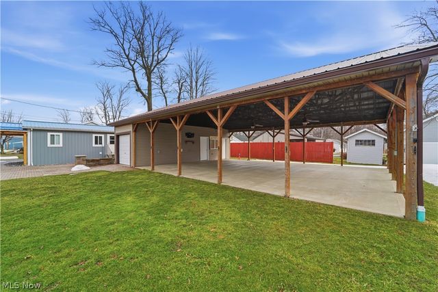 5825 Lake Road 9, Ashtabula, OH 44004