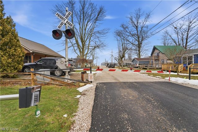 5825 Lake Road 9, Ashtabula, OH 44004