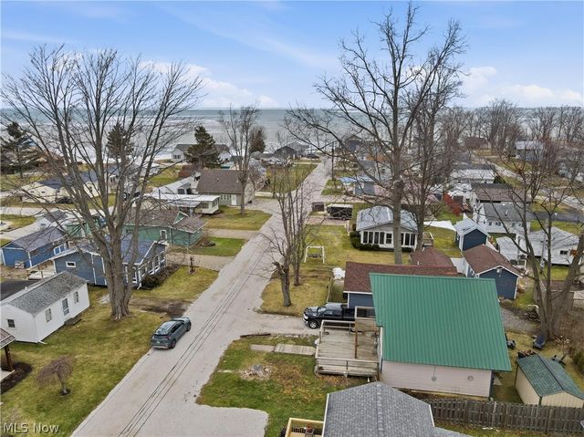 5825 Lake Road 9, Ashtabula, OH 44004