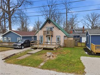 5825 Lake Road 9, Ashtabula, OH 44004