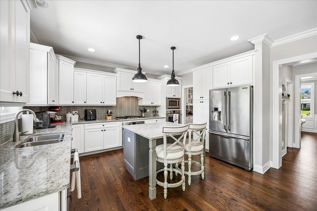 705 Ridge Road, Highland Park, IL 60035