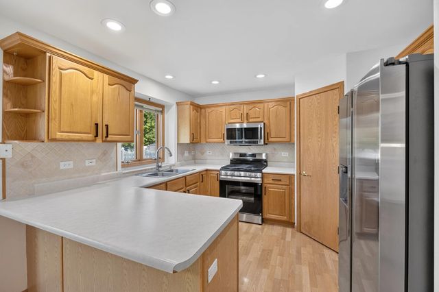 3170 Maryann Lane, Dyer, IN 46311