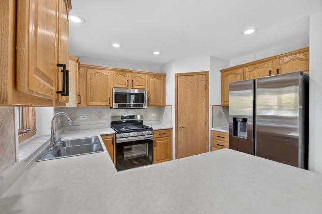 3170 Maryann Lane, Dyer, IN 46311