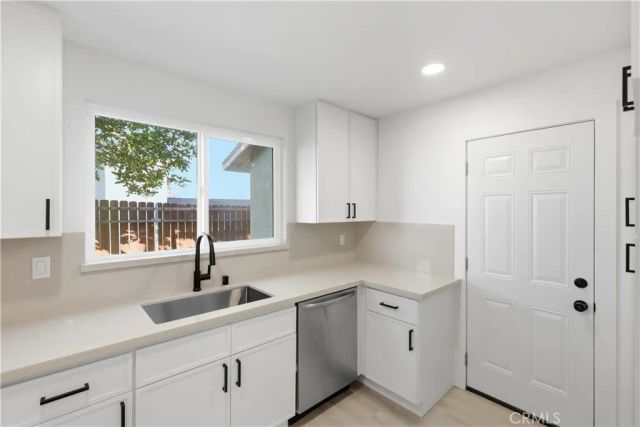 6405 N Ventura Avenue, San Bernardino, CA 92407