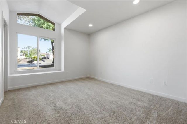 6405 N Ventura Avenue, San Bernardino, CA 92407
