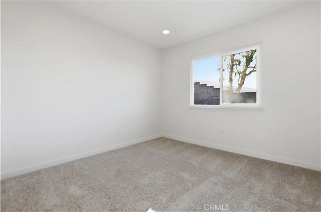 6405 N Ventura Avenue, San Bernardino, CA 92407