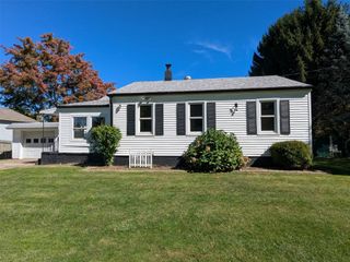 521 PARKSIDE Drive, Erie, PA 16511